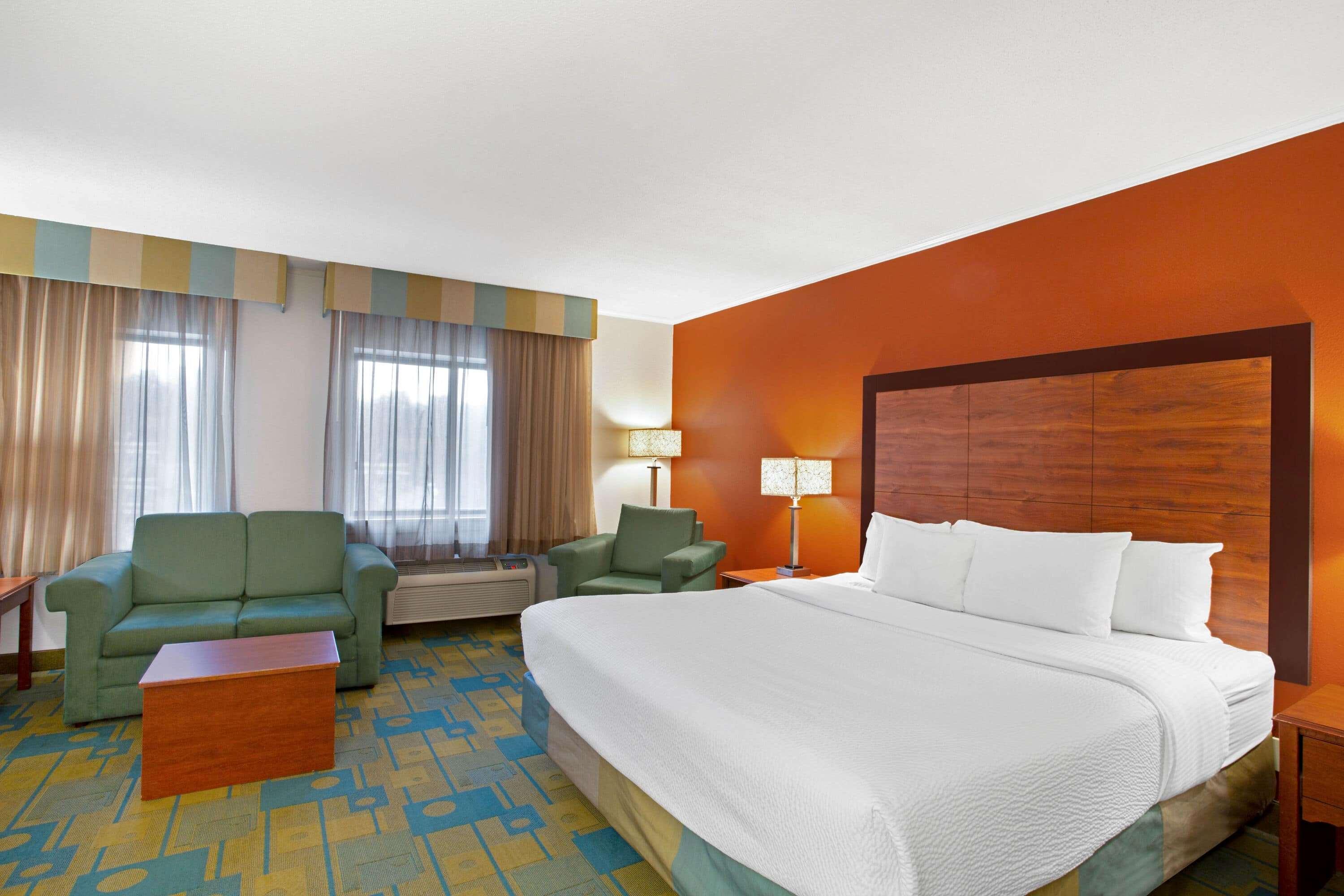 La Quinta By Wyndham Worcester Hotel