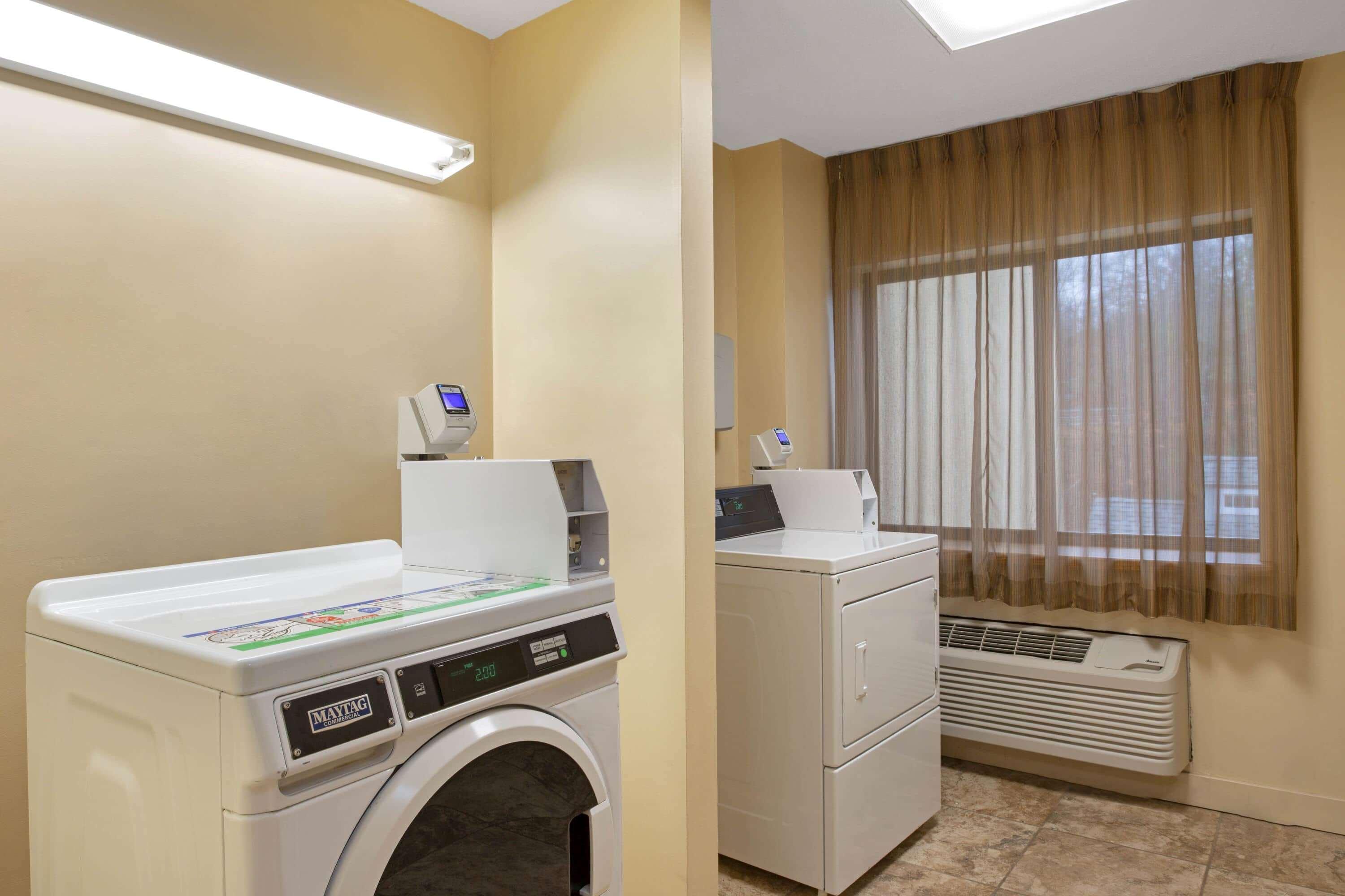 La Quinta By Wyndham Worcester Hotel