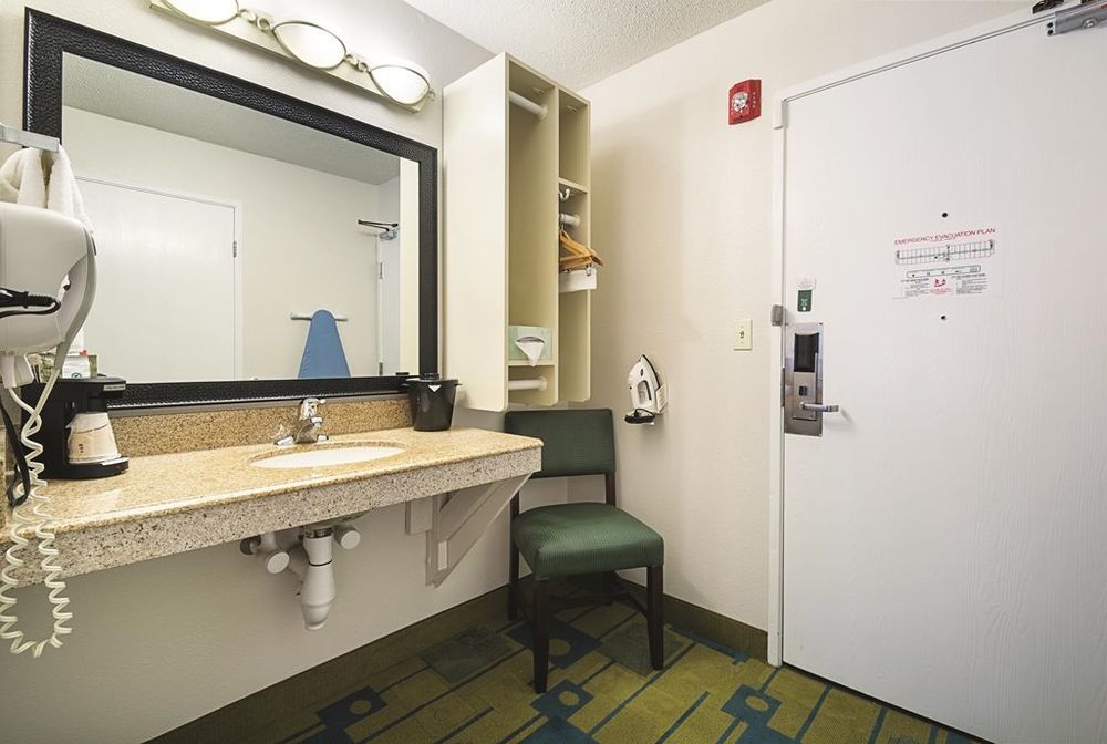 La Quinta By Wyndham Worcester Hotel Auburn