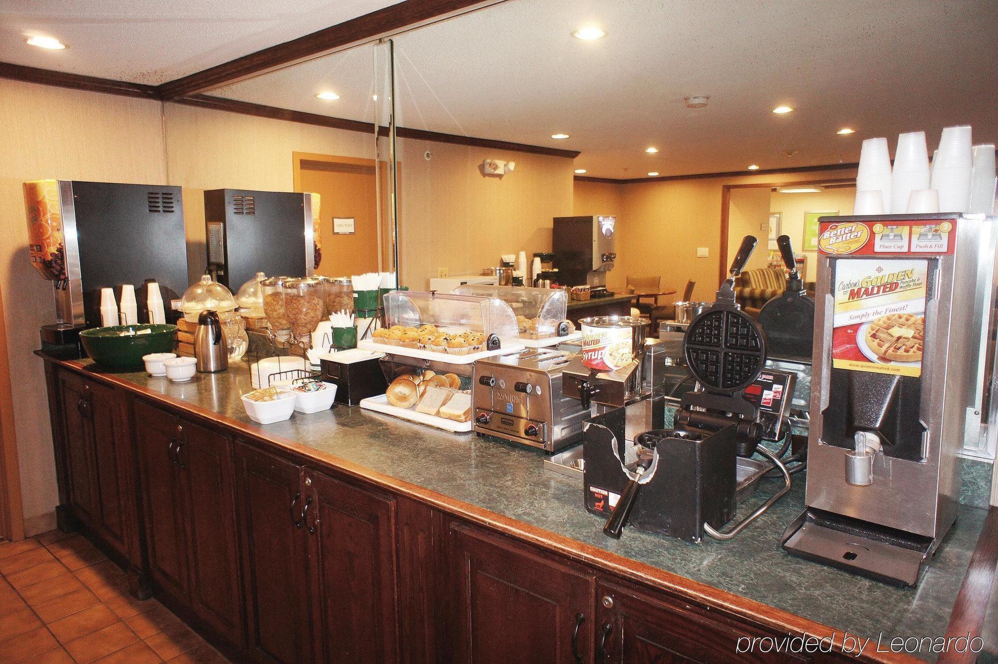 La Quinta By Wyndham Worcester Hotel